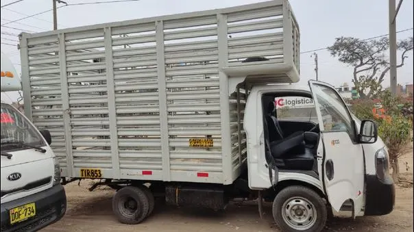 Carabayllo: joven reporta el robo de su camión furgón y es extorsionado.